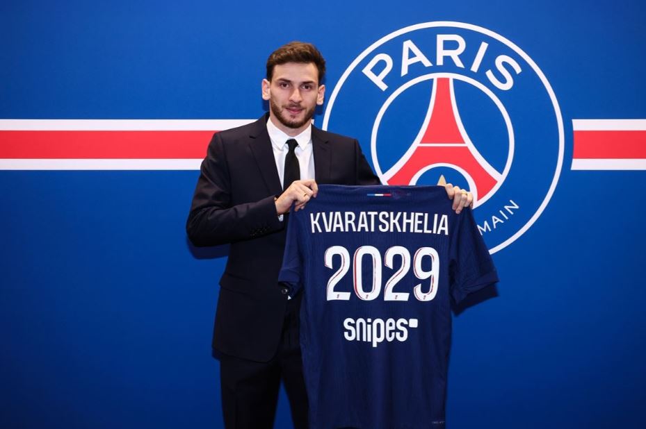 Kvaratskhelia præsenteres i PSG