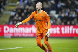 Vijar Myhra er ikke på vej mod et exit i OB.