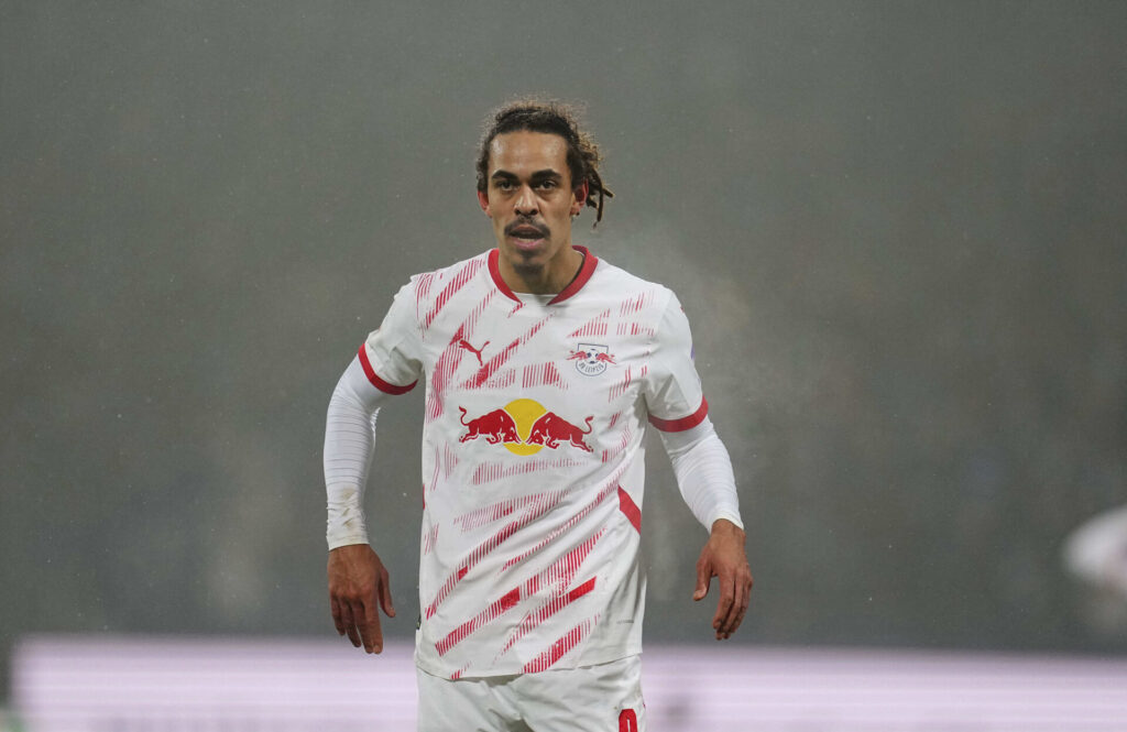 Yussuf Poulsen i kamp for RB Leipzig.