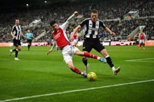 Kai HAvertz i duel med Sven Botman