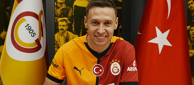 Frankowski præsenteres i Galatasaray.