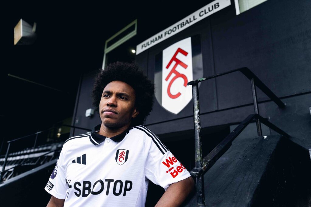 Willian præsenteres på Craven COttage i Fulham.