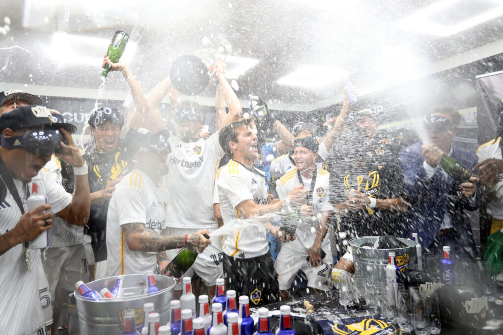 LA Galaxy fejrer triufmen ved MLS Cup.