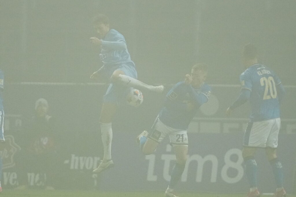 Randers og Lyngby i tågen.