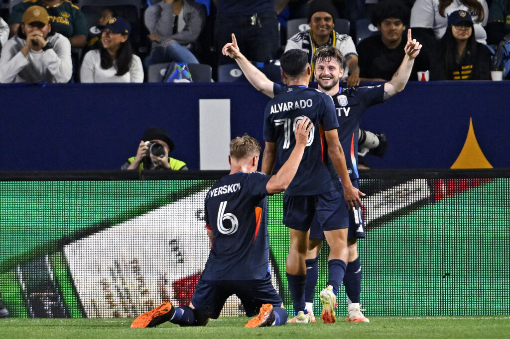 Anders Dreyer jubler med sin holdkammerater efter en scoring for San Diego FC.