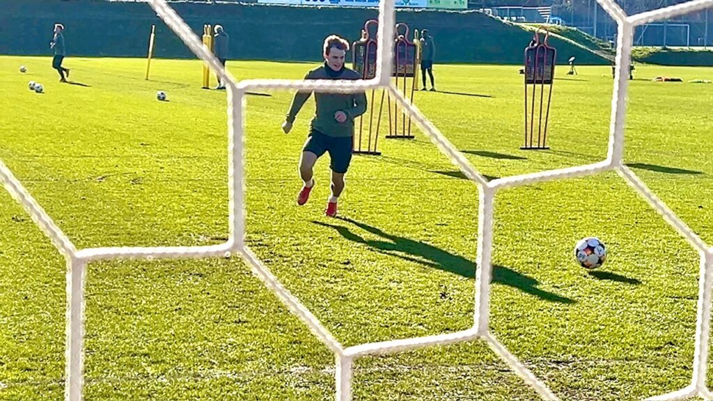 AGF's Kristian Arnstad under en afslutningsøvelse på Fredensvang.