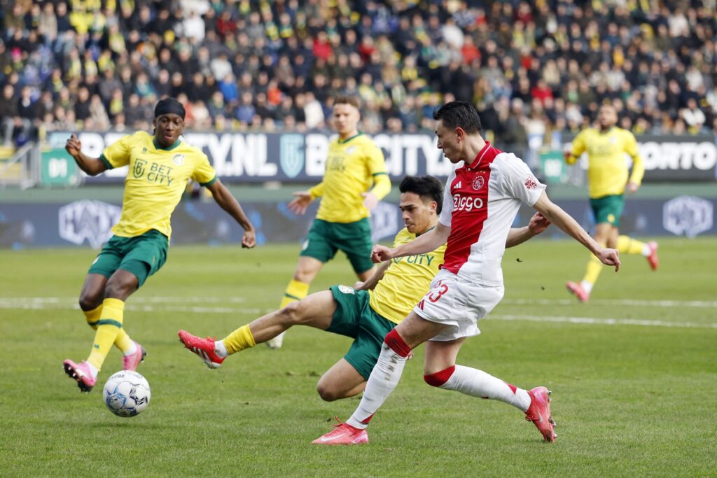 Foto fra kampen mellem Ajax og Fortuna Sittard.