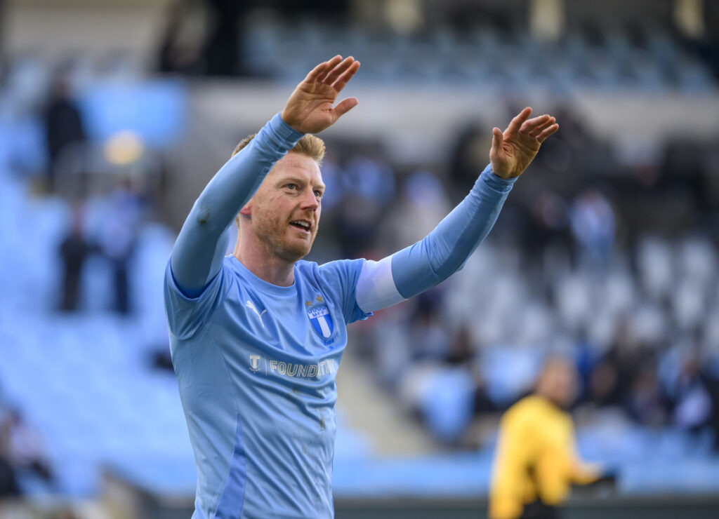 Anders Christiansen fejrer en scoring for Malmö FF i Svenska Cuppen.