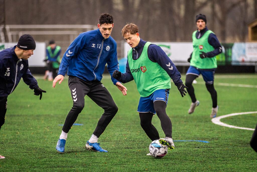 Mikkel Hyllegaard i aktion under Sønderjyske-træniing