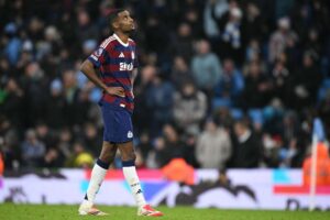 Alexander Isak skuffet efter City-kamp.