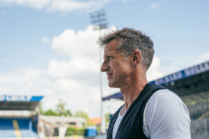 Troels Bech står på Odense Stadion
