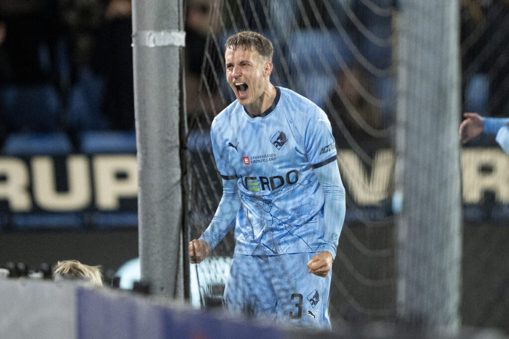 Daniel Høegh fejrer en scoring for Randers FC.