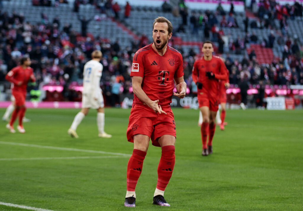 Harry Kane jubler efter en scoring for FC Bayern München.