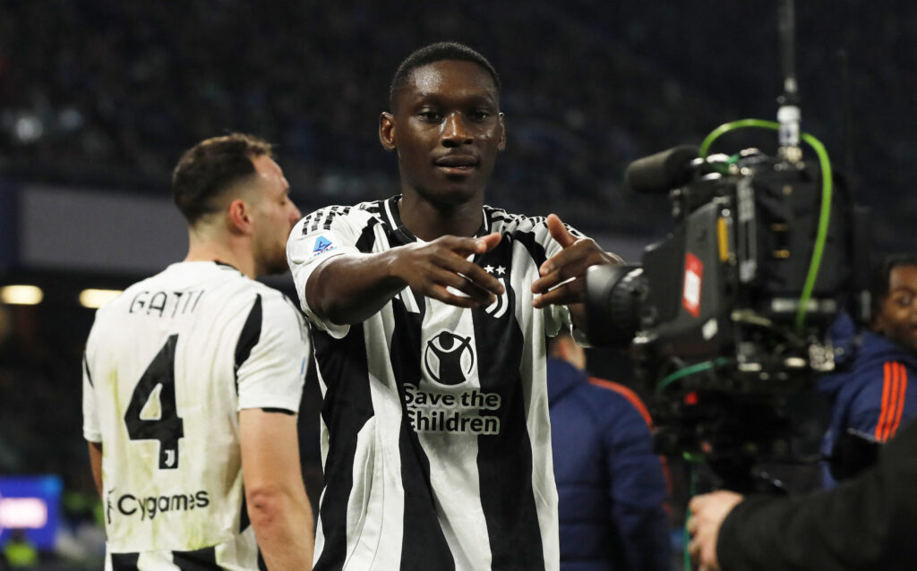 Soccer Football - Serie A - Napoli v Juventus - Stadio Diego Armando Maradona, Naples, Italy - January 25, 2025 Juventus' Randal Kolo Muani celebrates scoring their first goal REUTERS/Ciro De Luca