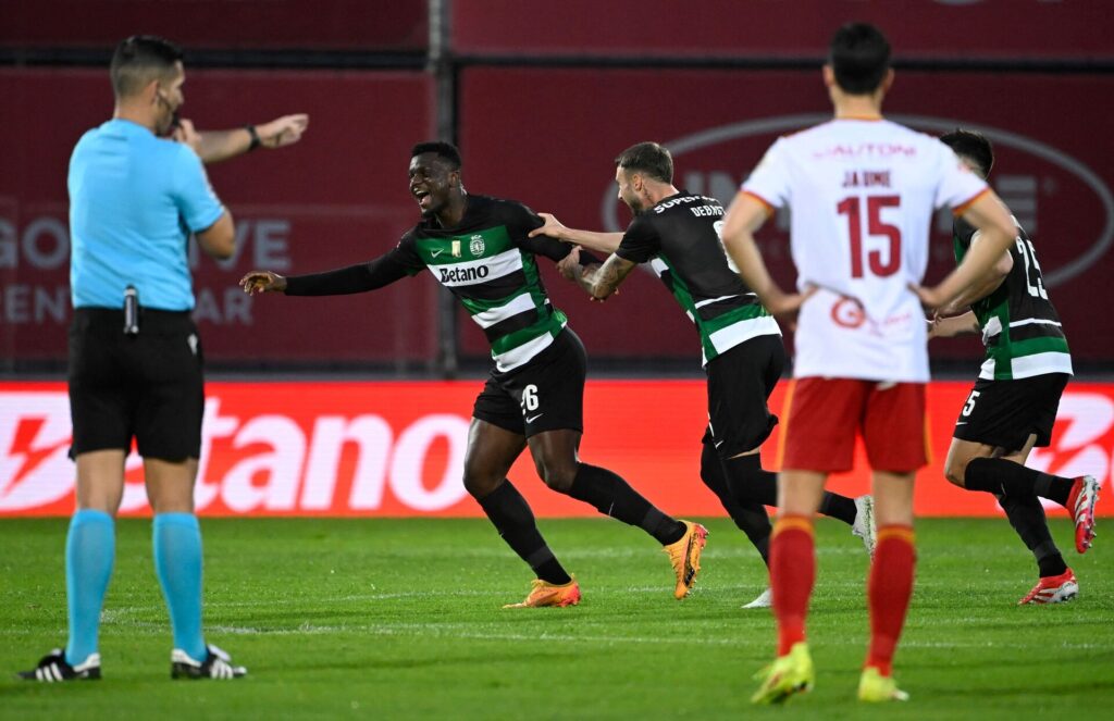 Ousmane Diomande fejrer en scoring for Sporting.