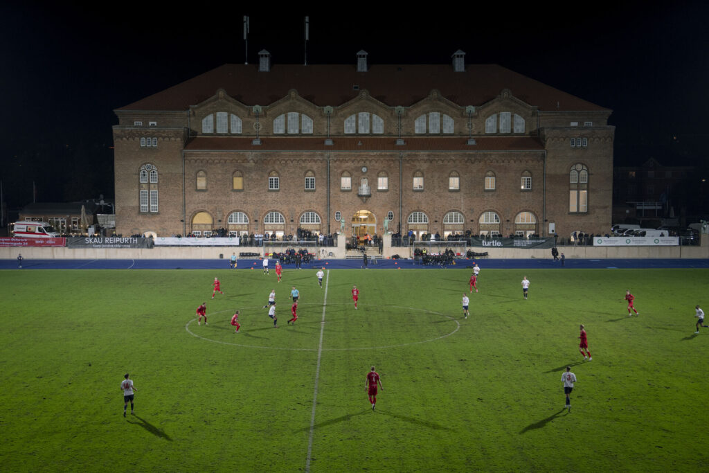 Østerbro Stadion fra tribunen.