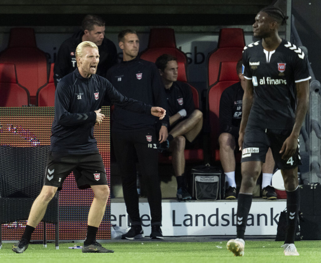 Steffen Kielstrup på sidelinjen for Vejle.