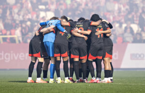 FC Midtjylland mandskabet i klynge.