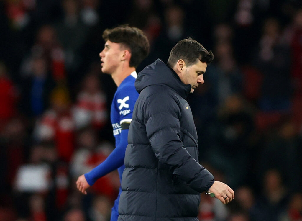 Mauricio Pochettino forlader banen med bøjet hoved.