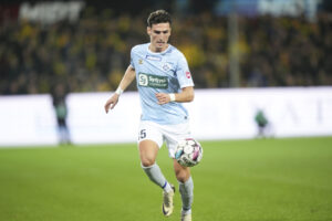 Qamili i aktion for Sønderjyske.