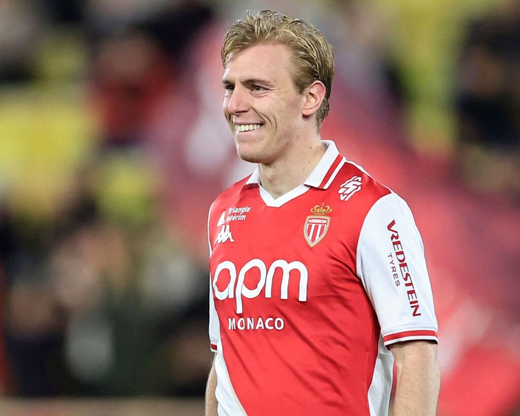 Mika Biereth smiler i kamp for AS Monaco