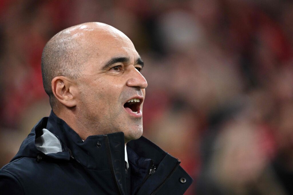 Roberto Martinez på sidelinjen mod Danmark.