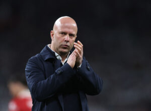 Arne Slot har samlede hænder.