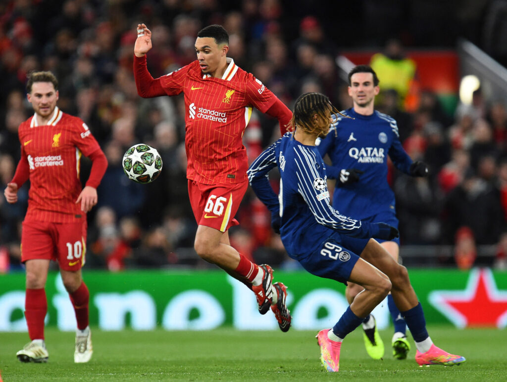 Trent Alexander-Arnold i aktion for Liverpool.