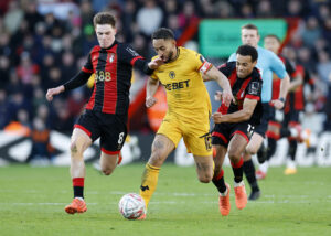 Cunha i aktion for Wolves.