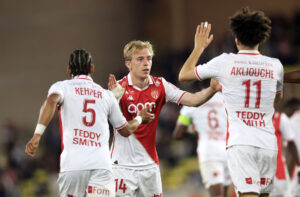 Mika Biereth jubler over scoring mod Nice.