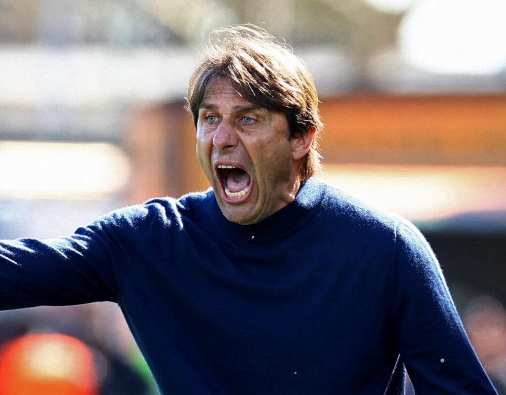 Antonio Conte skriger