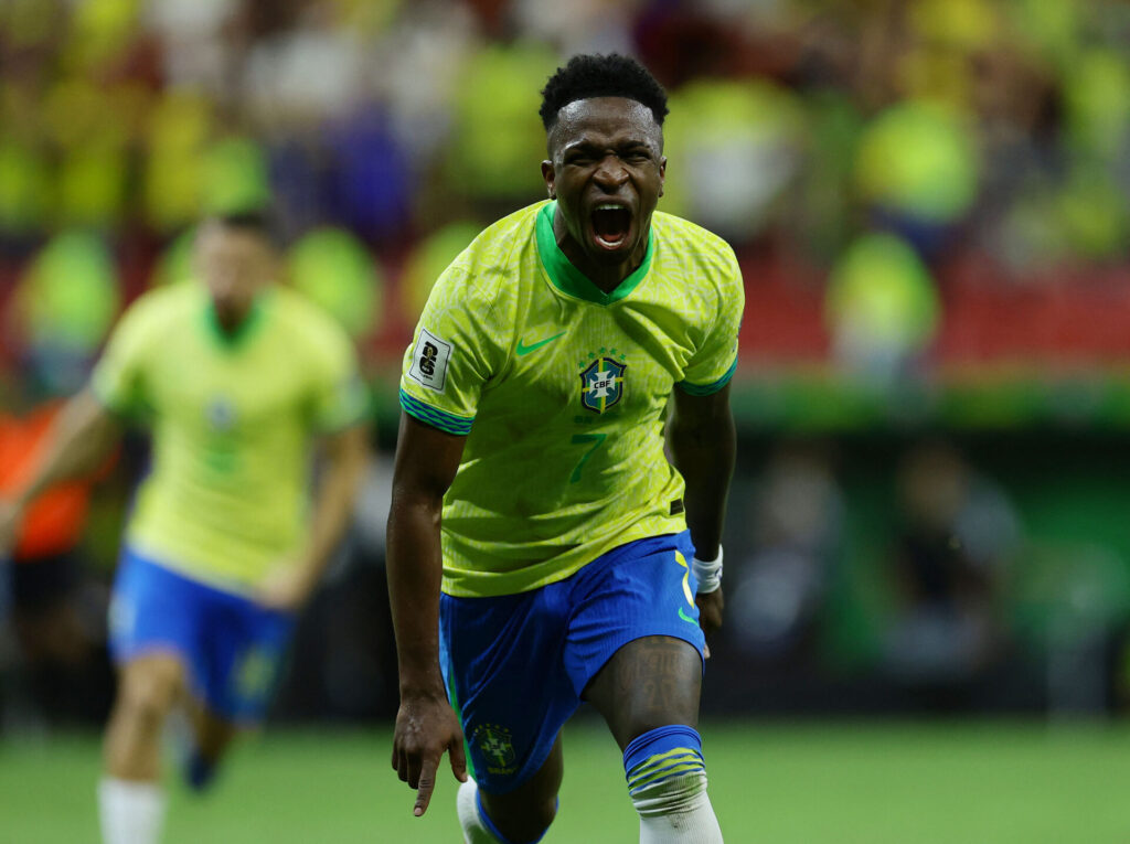 Vinicius Junior jubler vildt efter sin scoring mod Colombia.