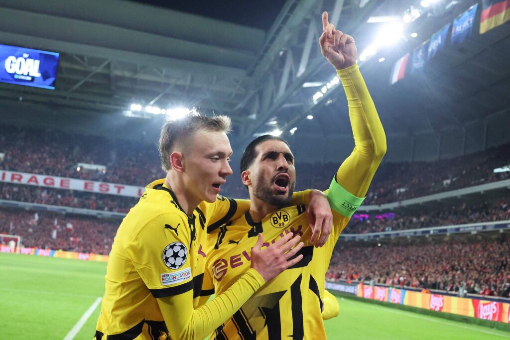 Maximilian Beier og Emre Can fejrer en scoring for Borussia Dortmund.