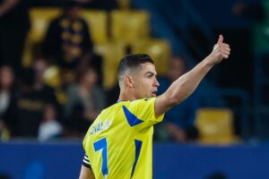 Cristiano Ronaldo vender tomlen op.