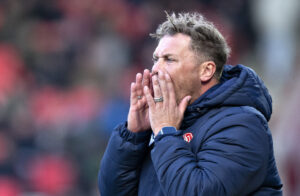 Menno van Dam på sidelinjen mod Lyngby.