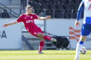 Anders Dahl afleverer bolden.