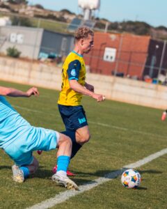 Nathan Alexander på bolden.