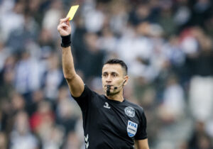 Dommer Sandi Putros under 3F Superliga-kampen mellem FC København og Brøndby IF i Parken i København, søndag den 13. april 2025.