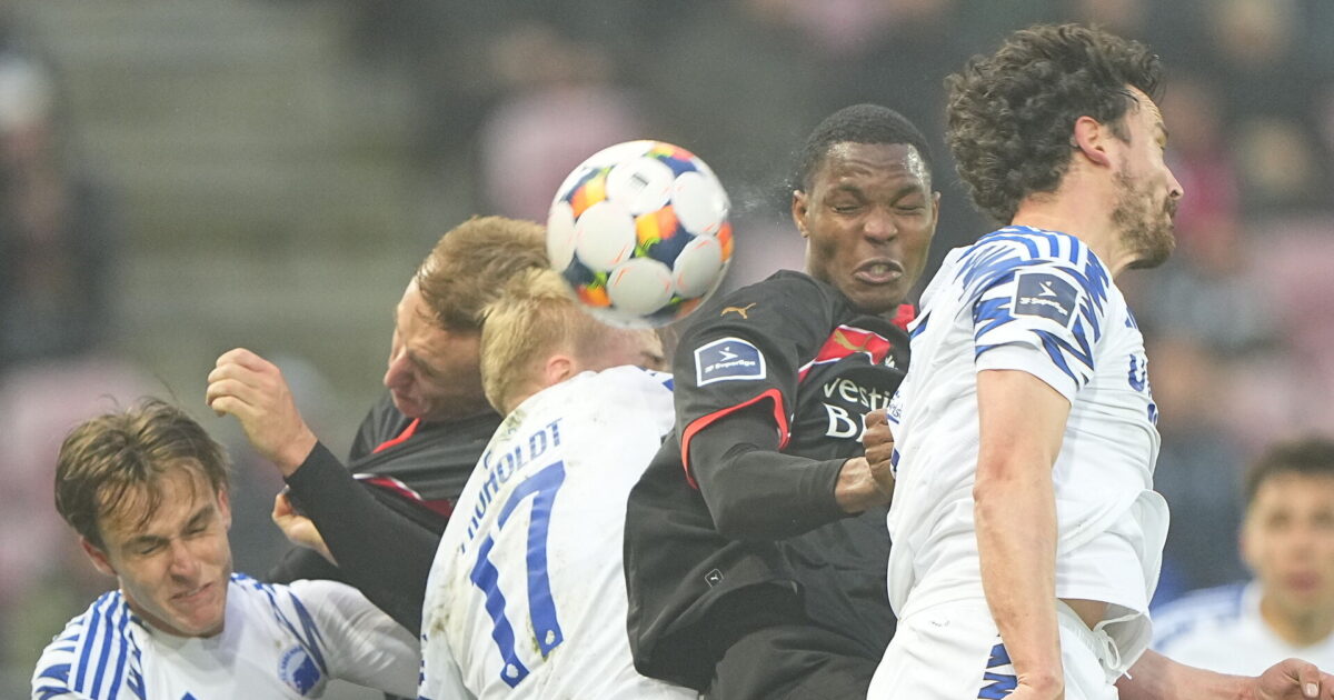 Neestrup har set billeder, der viser ‘klart hånd’ på bolden ved FCM-mål Foto: Bo Amstrup/Ritzau Scanpix