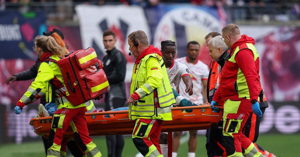 Keeper båret fra banen i skuffende Leipzig-deler Foto: Ronny Hartmann/AFP/Ritzau Scanpix