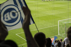 Et OB-flag hos klubbens fans
