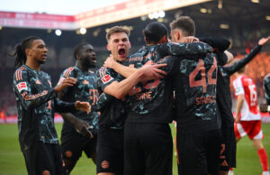 Bayern München-holdet jubler over scoring.