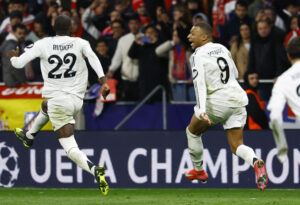 Mbappe og Rüdiger danser og svanser