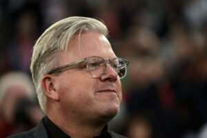 Lars Friis under en Champions League-kamp i spidsen for Sparta Prag.