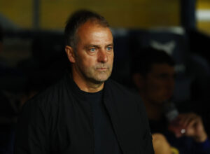 Hansi Flick på trænerbænken for FC Barcelona.