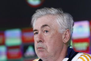 Carlo Ancelotti på et pressemøde forud for en Real Madrid-kamp.