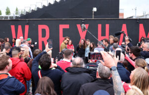 Wrexham fejrer oprykning.