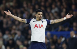 Dominic Solanke i Tottenham-trøje.