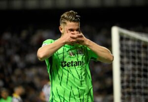 Viktor Gyökeres med sin berømte jubel efter scoring mod Boavista.