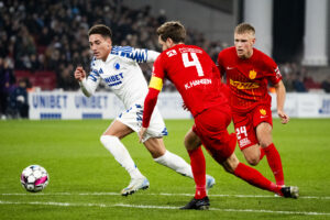 Kian Hansen i aktion mod F.C. København.